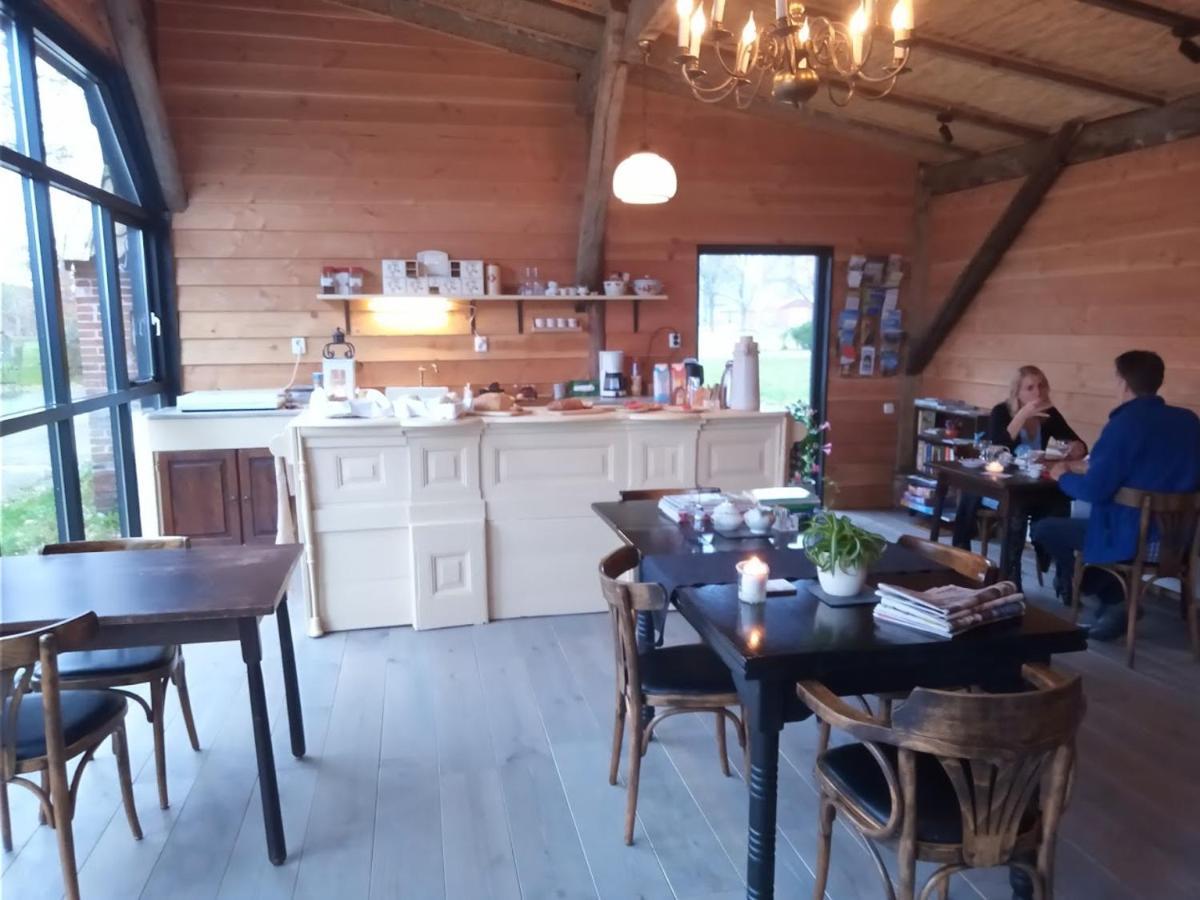 Bed & Breakfast Boerderijkamer Korenbloem
